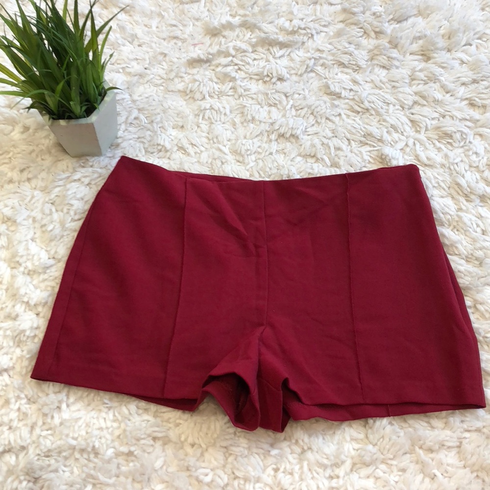 🔥5/25 sale🔥F21 maroon fabric shorts